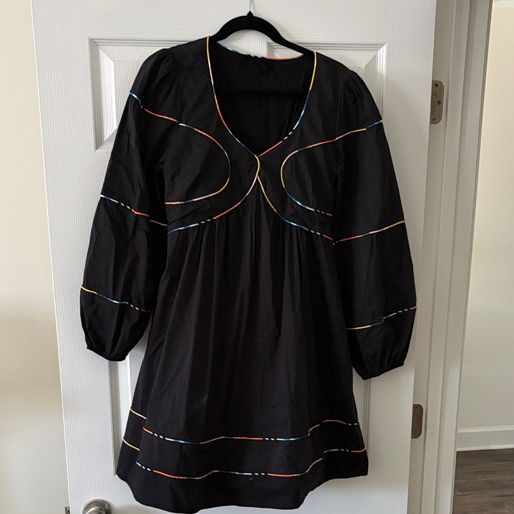 Bandit and the Babe - Elegant Black Dress with Colorful Accents and Pockets